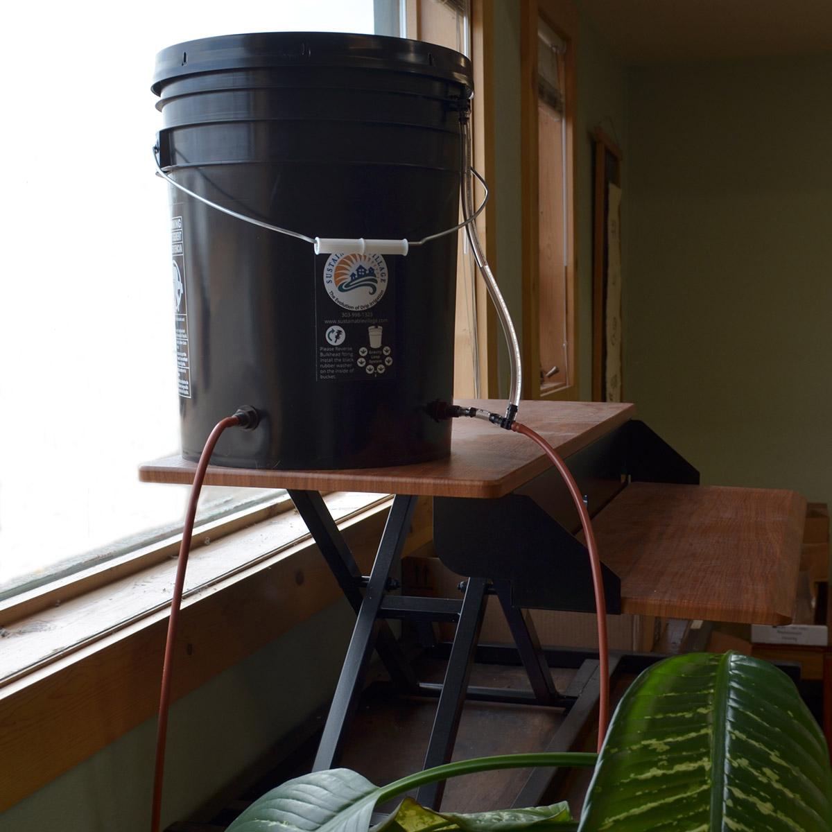 5 Gallon Reservoirs - Deluxe w/ Water Level Indicator - for Blumat Systems