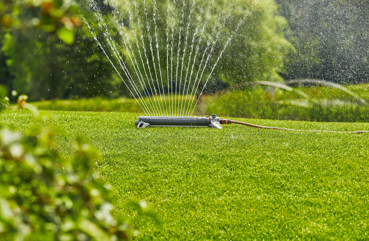 Gardena Aquazoom Oscillating Sprinkler 3900 Sq. Ft - Great for Large Yards