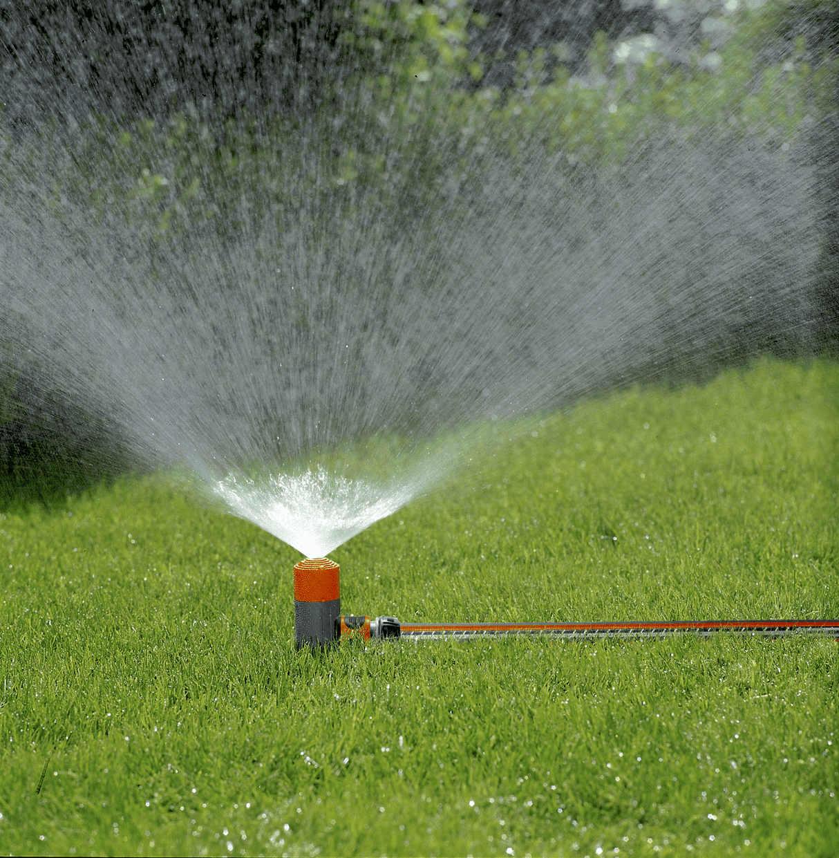 Gardena Small Area Garden Spray Sprinkler on Spike – Up to 1,000 Sq. Ft. Coverage
