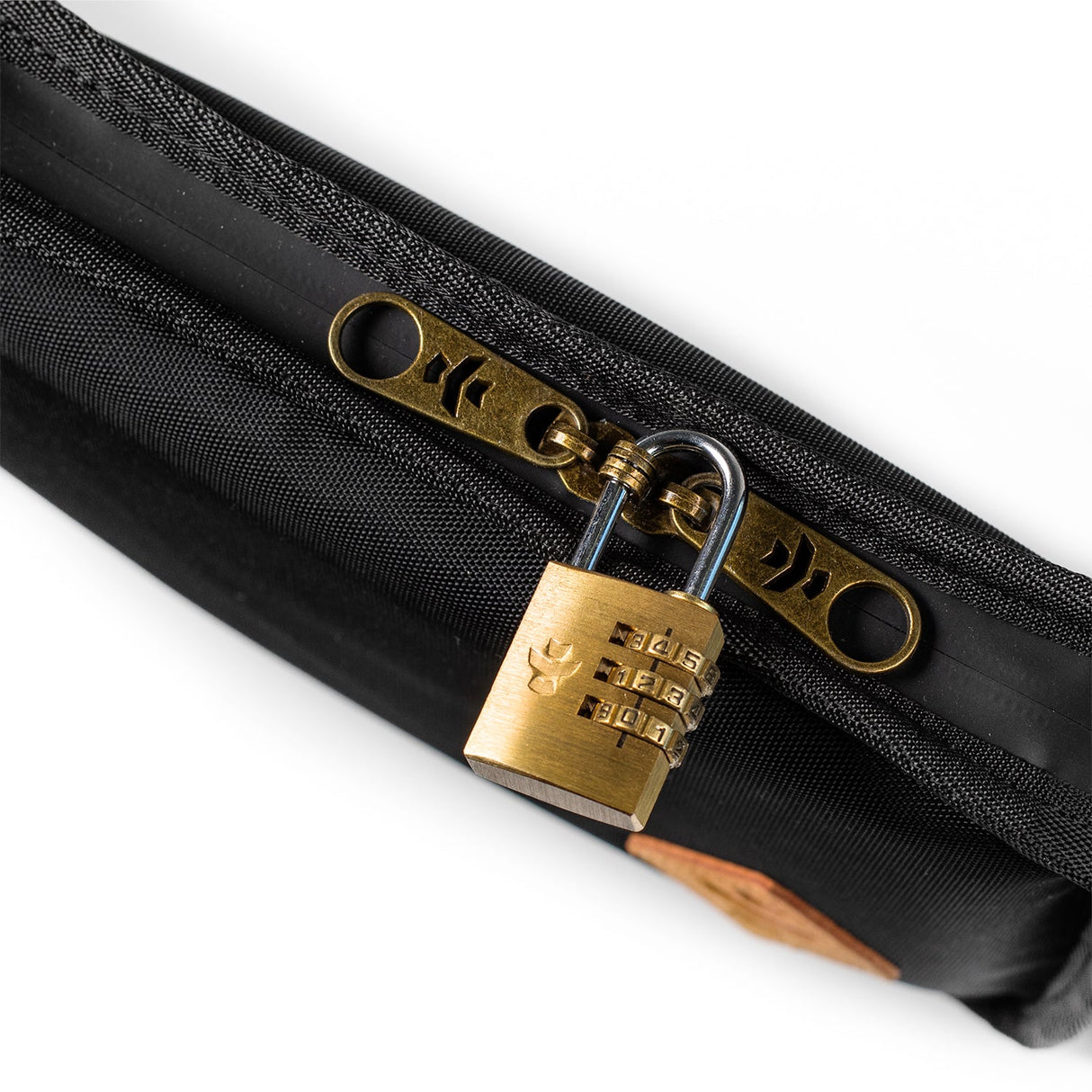 Revelry Supply The Gordo – Smell Proof Padded & Lockable Glass Pipe Pouch